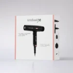 Ventoso X1 İyonik & Kömürsüz Dijital Motorlu Saç Kurutma Makinesi, güçlü performansı, iyonik teknolojisi ve şık tasarımıyla saç bakımınızı kolaylaştırır. 1800 W gücündeki motoru hızlı kurutma sağlar. 3 hız ve 4 ısı ayarı ile saç tipinize uygun seçenekleri kullanabilirsiniz. Manyetik ağızlık ve difüzör ile saç şekillendirme işlemleri daha pratik hale gelir.